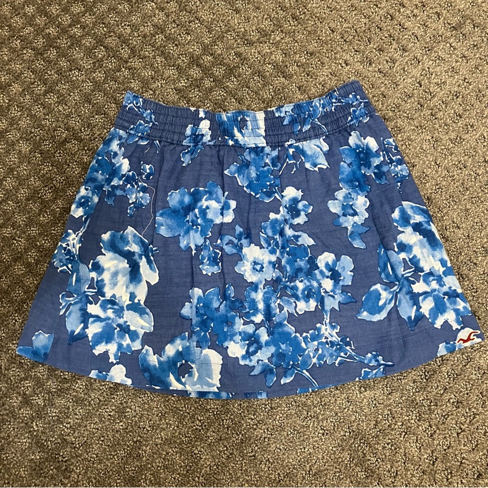Hollister Blue and White Floral A-Line Skirt